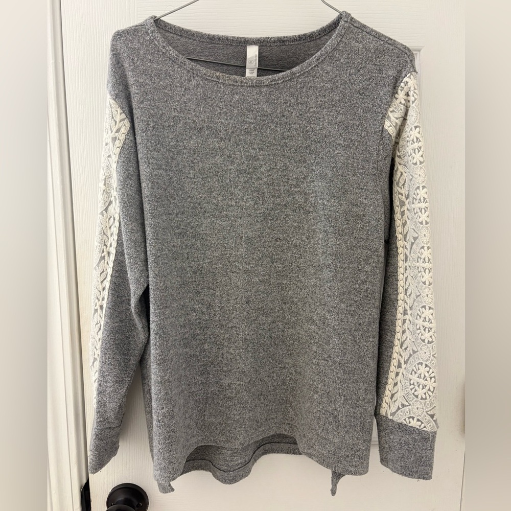 Flora Nikrooz Knit Top ✅5/$15